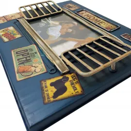 Retro Restoran Temalı Metal Pencere Panjur Fotoğraf Çerçevesi