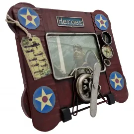 Retro El Yapımı Pilot ve Uçak Temalı Metal Fotoğraf Çerçevesi