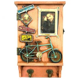 Bisiklet Tasarımlı Çerçeveli Anahtar Dolabı