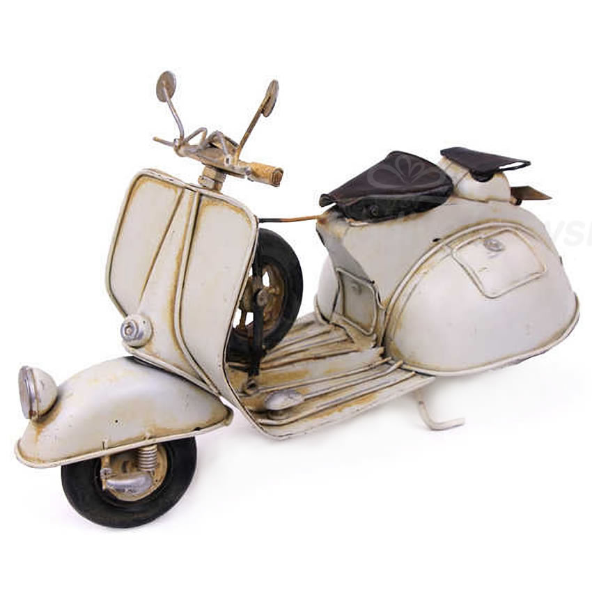 Beyaz Eskitme Vintage Dekoratif Metal Scooter