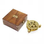 Antik Görünümlü El Yapımı Pirinç Güneş Saati ve Pusula, Özel Ahşap Kutusuyla | Denizci Temalı Koleksiyonluk Hediyelik Eşya