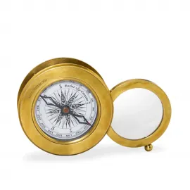 Vintage Denizci Stili Pirinç Mercekli Pusula ve Ahşap Kutu Seti – Dekoratif Navigasyon Aracı