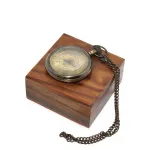 El Yapımı Ahşap Kutulu Antik Pirinç Köstekli Cep Saati - Nostaljik Hediye & Koleksiyonluk