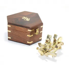 El Yapımı Ahşap Kutulu Dekoratif Pirinç Sekstant - Denizci Temalı Ofis ve Ev Dekoru