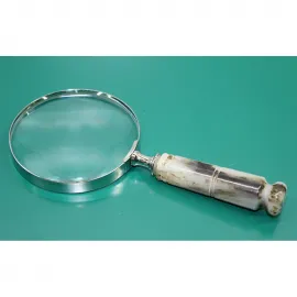 Zarif Pirinç Çerçeveli El Büyüteci: Şık Okuma ve Hobi Merceği - 22x10 Cm