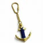 Şık Pirinç Denizci Çapa Anahtarlık Mavi İp Detaylı – Deniz Temalı Anahtar Aksesuarı 11 cm
