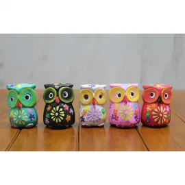 Canlı Renklerde El Yapımı Ahşap Baykuş Biblo, Çiçek Motifleriyle Ev Dekorasyonu