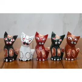 El Yapımı Ahşap Kedi Biblo – Dekoratif Ev Objeleri İçin Şık Renk Seçenekleri