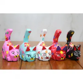 El Boyaması Ahşap Dekoratif Kedi Biblo | Canlı Renklerde Ev Ofis Dekorasyonu