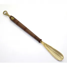 Denizci Temalı Uzun Pirinç Çapalı ve Dümenli Lüks Ahşap Saplı Ayakkabı Çekeceği