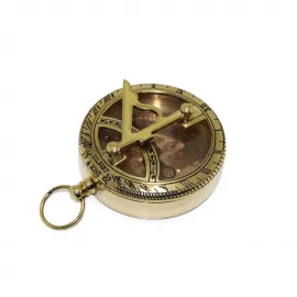 Nostaljik Pirinç Güneş Saati ve Pusula Kombinasyonu: Denizci Temalı Dekoratif Ofis Hediyesi