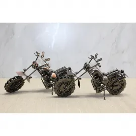 El Yapımı Metal Zincir ve Bilye Detaylı Orta Boy Motosiklet Biblo Figürü Ev ve Ofis Dekorasyonu