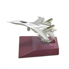 Gümüş Renkli Parlak Pirinç Dekoratif Uçak Maketi: Modern Ev ve Ofis Koleksiyonları için Şık Metal Model