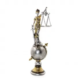 Zarif Polyester Dünya Küre Üzerinde Adalet Tanrıçası Biblosu: Hukuk Temalı Ofis Dekorasyonu