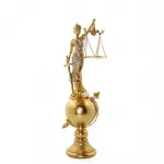 Polyester Adalet Hanımı Biblosu Dünya Küresi Üzerinde - Hukuk Bürosu ve Ev Dekoru İçin Benzersiz Tasarım