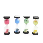 Sevimli Figürlü 15 Dakika Kum Saati Zamanlayıcı – Çocuklar ve Ofis İçin Dekoratif Kum Saati