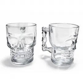 Şık ve Korkutucu: 2'li Cam Kurukafa Kupa Bardak Seti - Gotik İçki Deneyimi