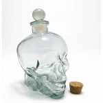 Şık ve Modern Cam Kurukafa İçki Şişesi 16 cm – Dekoratif ve Kullanışlı Tasarım