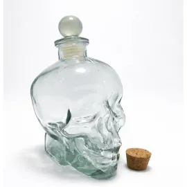 Şık ve Modern Cam Kurukafa İçki Şişesi 16 cm – Dekoratif ve Kullanışlı Tasarım