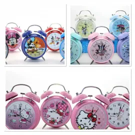 Mickey Minnie Kuromi Hello Kitty Karakterli Dekoratif Çalar Masa Saati – Şık Ev Ofis Dekorasyonu