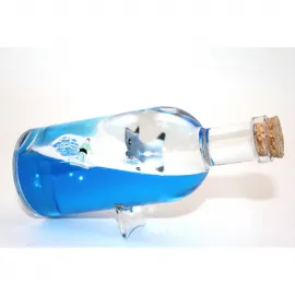 Batmayan Sörfçü ve Köpek Balığı Temalı Hareketli Dalga Şişesi – Mavi Okyanus Dekor