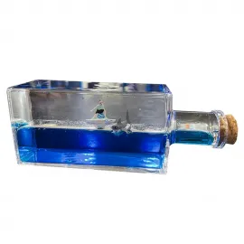 Okyanus Macerası Şişe İçi Sörfçü ve Köpekbalığı: Batmayan Sıvı Hareketli Dekoratif Hediyelik