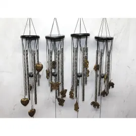 Dekoratif Metal Rüzgar Çanı: Otantik Figürlerle Ev ve Bahçenize Melodik Dokunuşlar