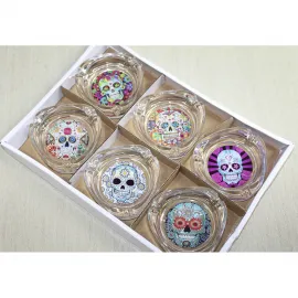 Day of the Dead Şeker Kurukafa Temalı Dekoratif Cam Küllük – Canlı Renkli Ev Ofis Aksesuarı