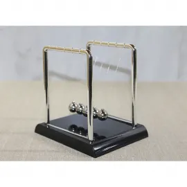 Newton'un Beşiği Kinetik Denge Topları Masaüstü Dekoratif Metal Sarkaç Objesi