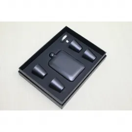 Mat Siyah Paslanmaz Çelik Matara Seti 4 Adet Shot Bardağı ve Huni ile Özel Kutuda Şık Hediye