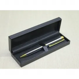 Şık Kutulu Tekli Tükenmez Kalem: Gümüş Gövde, Altın Detaylar – Ofis ve Hediye İçin İdeal