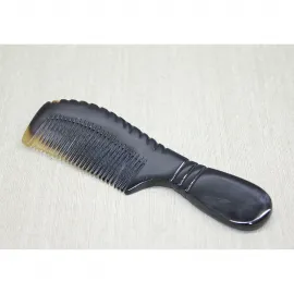 Tutmalı Özel Tasarım Doğal Kemik Tarak - Sağlıklı Saç Bakımı ve Masaj İçin El Yapımı