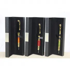 Zarif Tasarımlı Siyah Gövdeli Gold Detaylı Tekli Tükenmez Kalem - Özel Hediye Kutulu