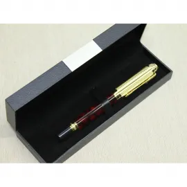 Zarif Altın Kapaklı Kırmızı Mermer Görünümlü Tekli Tükenmez Kalem - İş ve Hediye İçin İdeal