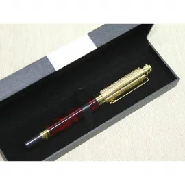 Kırmızı Akrilik Gövdeli, Altın Detaylı Lüks Tekli Tükenmez Kalem – Özel Hediye Kutulu Şık Tasarım