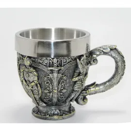 Gotik Şövalye Kabartmalı 3D Paslanmaz Çelik Kupa Bardak - Orta Çağ Temalı