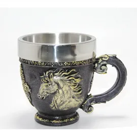Gotik Tarz 3D Kabartmalı At Büstü Paslanmaz Çelik İç Yüzeyli Dekoratif Kupa Bardak