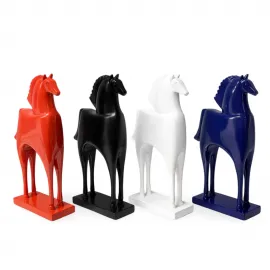 Modern Şık At Figürü: Parlak Renk Seçenekleriyle Ev ve Ofis İçin Dekoratif Polyester Obje