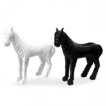 Estetik Katmanlı Polyester At Figürü | Modern Ev ve Ofis Dekorasyonu İçin Şık Biblo Objesi