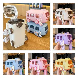 Sevimli Otobüs Tasarımlı Pipetli Çocuk Su Matarası 500 ml – Okul ve Günlük Kullanım İçin