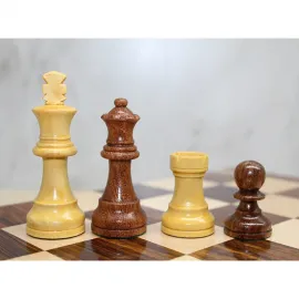 Premium Ahşap Mıknatıslı Satranç Takımı: Özel Vernikli, Katlanabilir Kutu, 30 cm