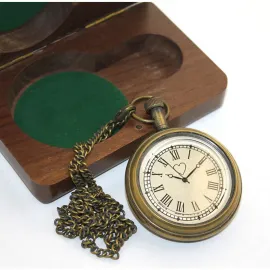 El Yapımı Ahşap Kutulu Antik Pirinç Köstekli Cep Saati - Nostaljik Hediye Seti