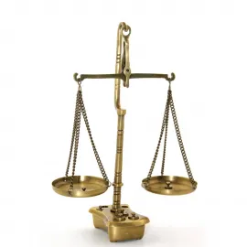 Dekoratif El Yapımı Antik Görünümlü Pirinç Terazi Ağırlık Setli - Ev ve Ofis Şıklığı