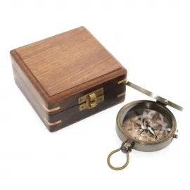 El Yapımı Antika Pirinç Pusula & Lüks Ahşap Hediye Kutu Seti – Vintage Denizci Teması