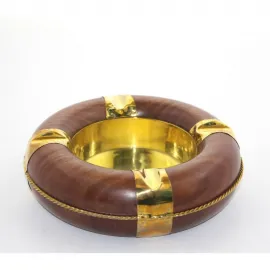 El Yapımı Ahşap ve Parlak Pirinç Detaylı Lüks Dekoratif Masaüstü Puro Sigara Küllüğü