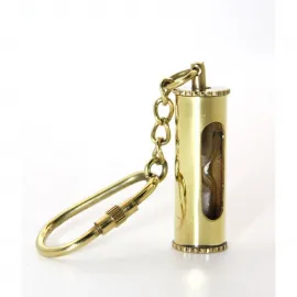 Vintage Tasarım Pirinç Kum Saati Anahtarlık: Şıklık, Zaman ve Anlam Bir Arada