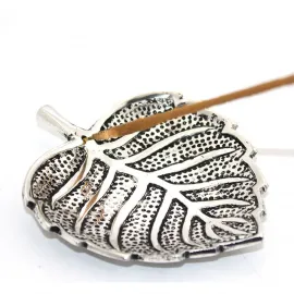 Dekoratif Metal Yaprak Tasarımlı Tütsülük Ev Aksesuarı | Otantik Gümüş Rengi Tütsü Standı