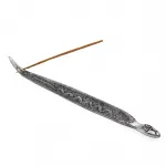 Otantik El İşçiliği Gümüş Görünümlü Metal Ejderha Desenli Kayık Tütsülük – Dekoratif ve Huzurlu Ortamlar İçin Şık Tütsü Standı