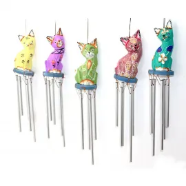 El Yapımı Renkli Ahşap Kedi Figürlü Metal Rüzgar Çanı - Dekoratif Bahçe Balkon