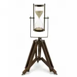 Vintage Pirinç ve Ahşap Tripod Standlı Dekoratif Kum Saati | Masaüstü Antik Zamanlayıcı Obje